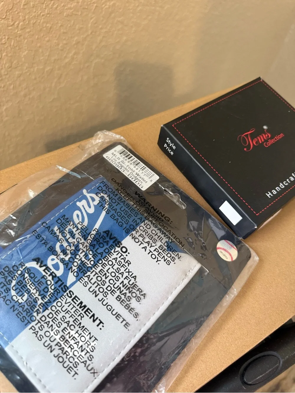 Lakers and Dodgers Men’s wallets (NWT)